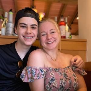 Meet your Posher, Coena